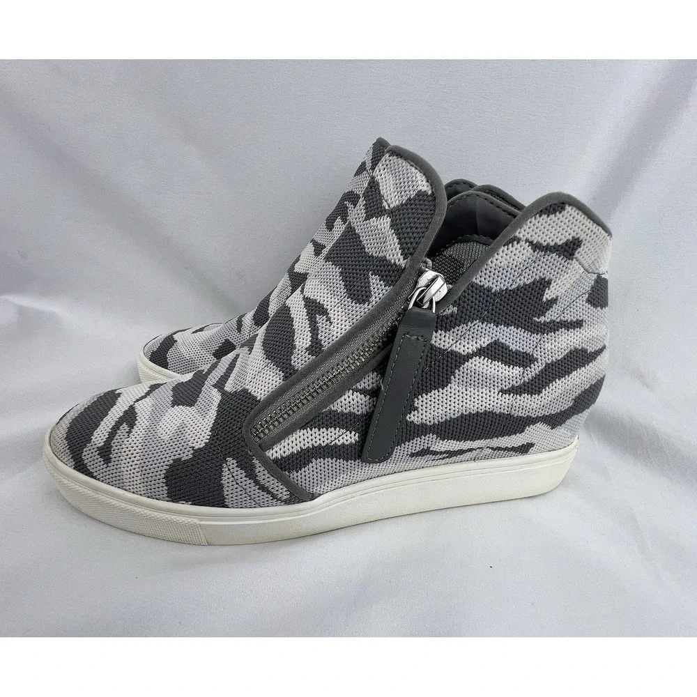 STEVE MADDEN Womens Camo Knit Wedge Click Sneakers Side Zip Gray White Sz 10